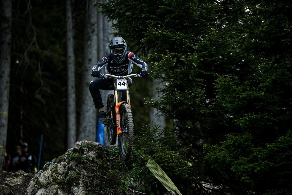 Pene leads kiwi downhill mountain bike riders at Lenzerheide